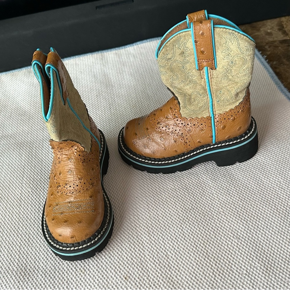 Arita flat baby western boot kids size 8 - Picture 6 of 11